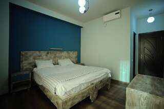 Отель Hotel Kutaisi Globus Кутаиси Стандартный двухместный номер с 1 кроватью или 2 отдельными кроватями-6